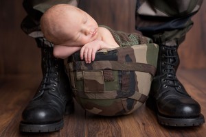 bébé qui dort thème militaire